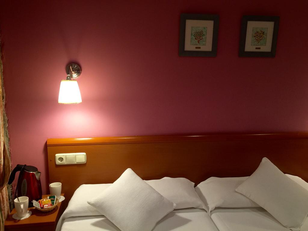 Pension Ab Domini Сан-Себастьян Экстерьер фото