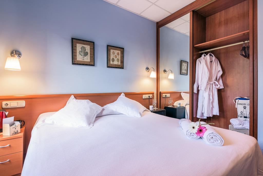 Pension Ab Domini Сан-Себастьян Экстерьер фото